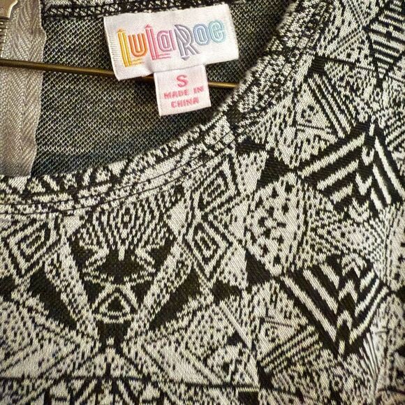 LuLaRoe Geometric Black and White Amelia Dress Exposed Zipper Small - Picture 4 of 4
